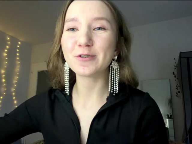 lisasmall live cam on BongaCams