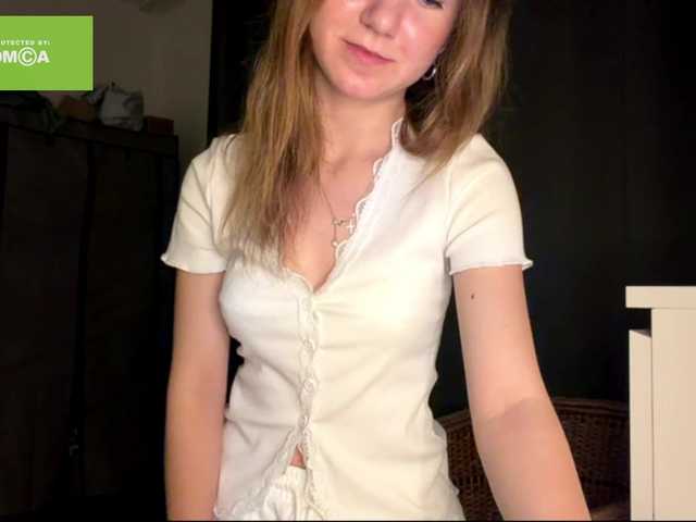 lisasmall live cam on BongaCams