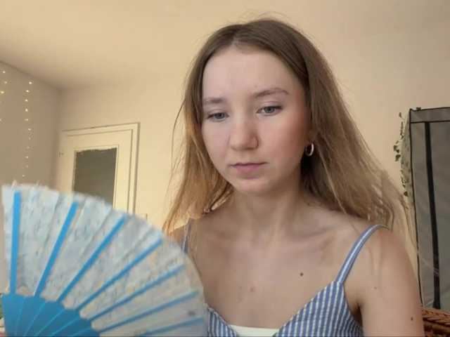 lisasmall live cam on BongaCams