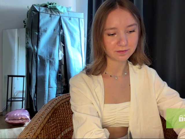 lisasmall live webcam show