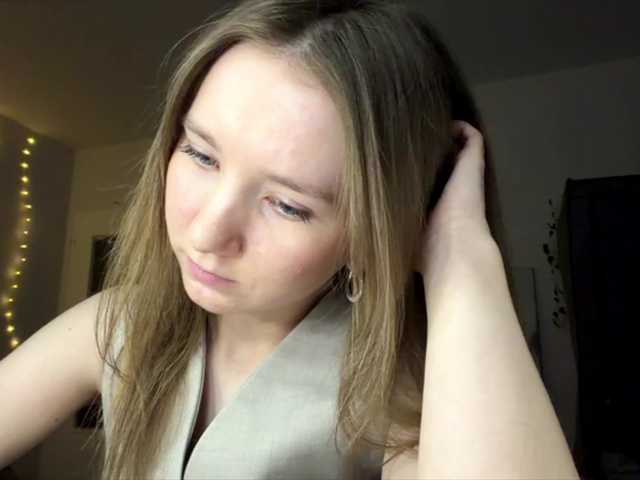 lisasmall webcam