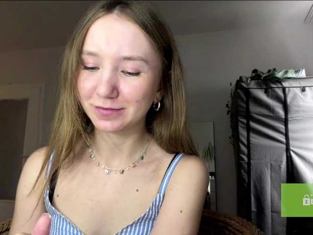 lisasmall live cam on BongaCams