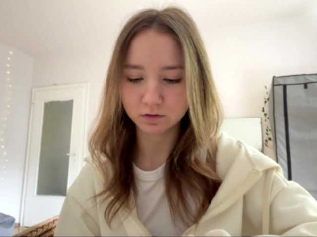 lisasmall live cam on BongaCams