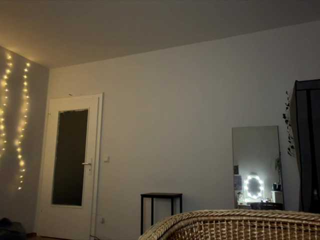 lisasmall live cam on BongaCams