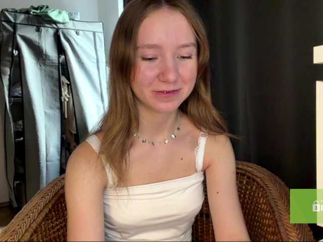 lisasmall live cam on BongaCams