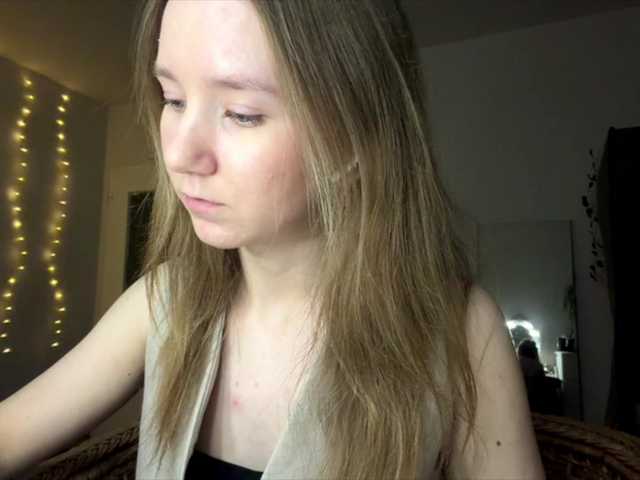 lisasmall live cam on BongaCams