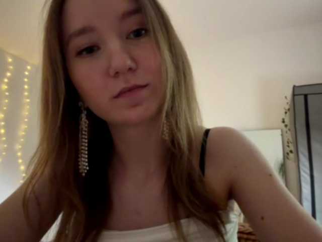 lisasmall live cam on BongaCams