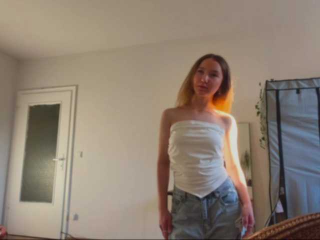 lisasmall live cam on BongaCams