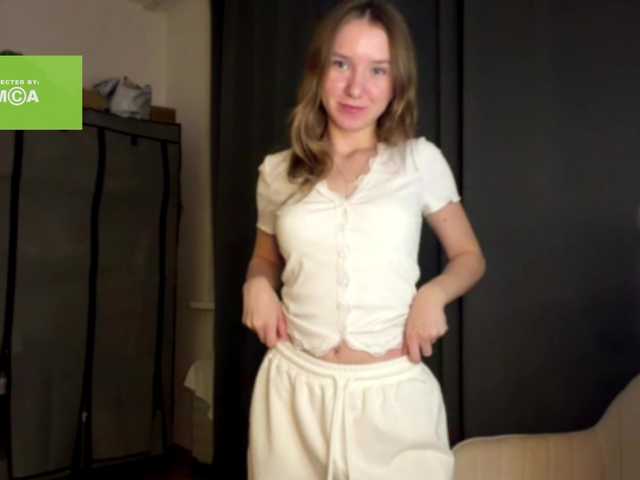 lisasmall live cam on BongaCams