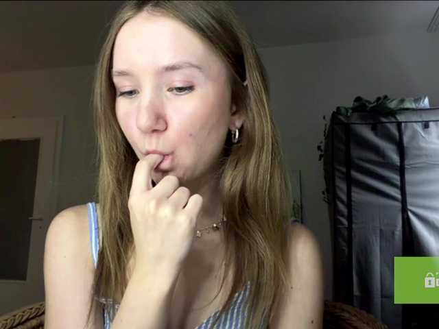 lisasmall live cam on BongaCams