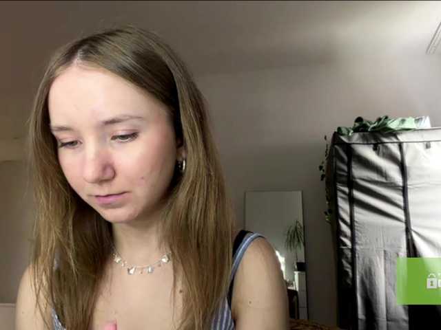 lisasmall live cam on BongaCams