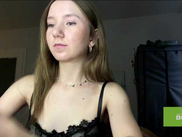 lisasmall cam belle