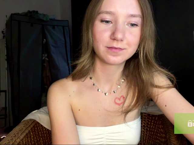 lisasmall live cam on BongaCams