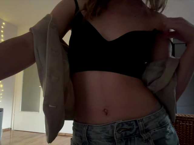 lisasmall live cam on BongaCams