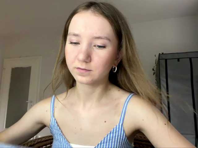 lisasmall live cam on BongaCams