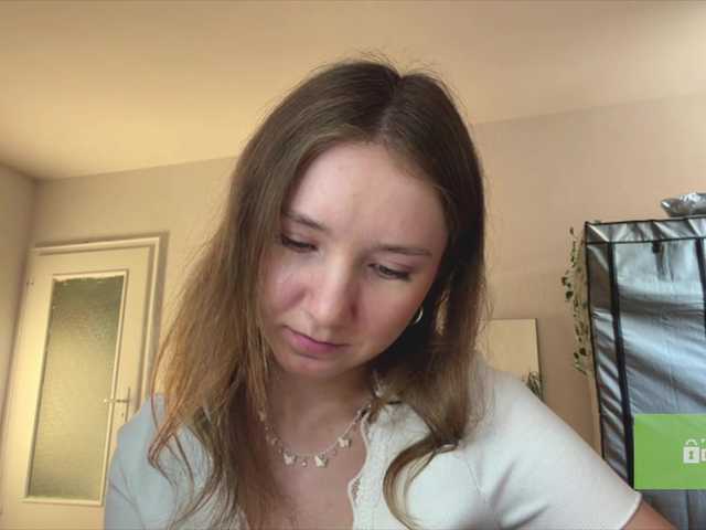 lisasmall live cam on UnifiedCams