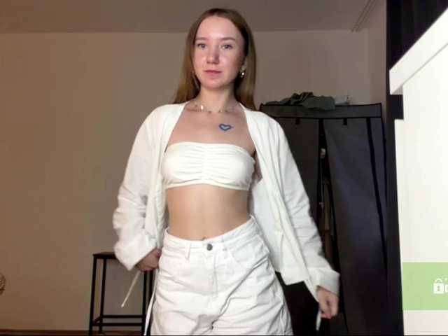 lisasmall live cam on BongaCams