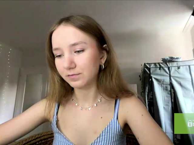 lisasmall live cam on BongaCams