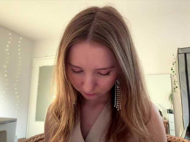 lisasmall live cam on BongaCams