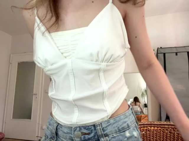 lisasmall live cam on BongaCams