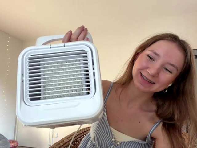 lisasmall live cam on BongaCams