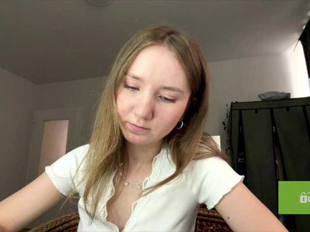 lisasmall live cam on BongaCams