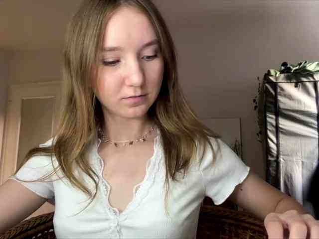 lisasmall webcam