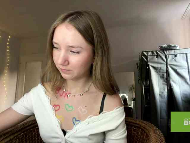 lisasmall webcam