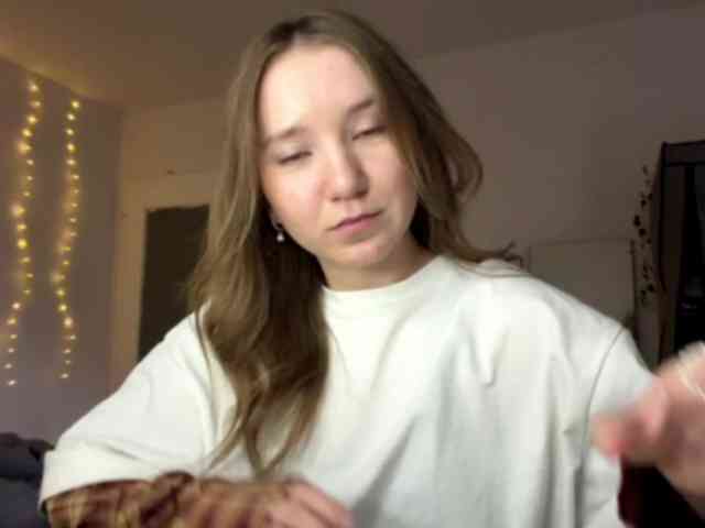 lisasmall webcam