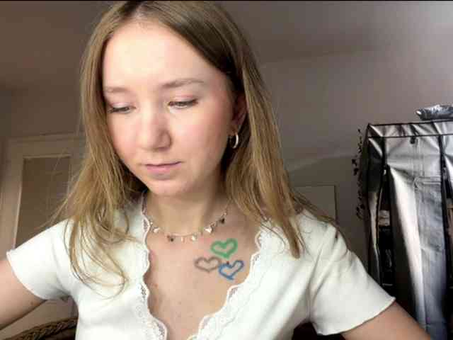 lisasmall webcam