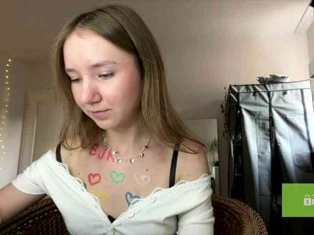 lisasmall webcam