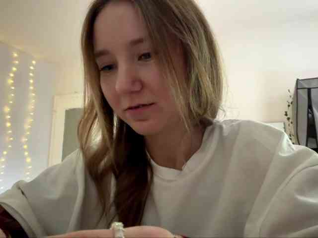 lisasmall webcam