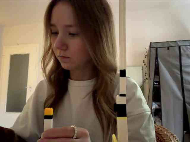 lisasmall webcam