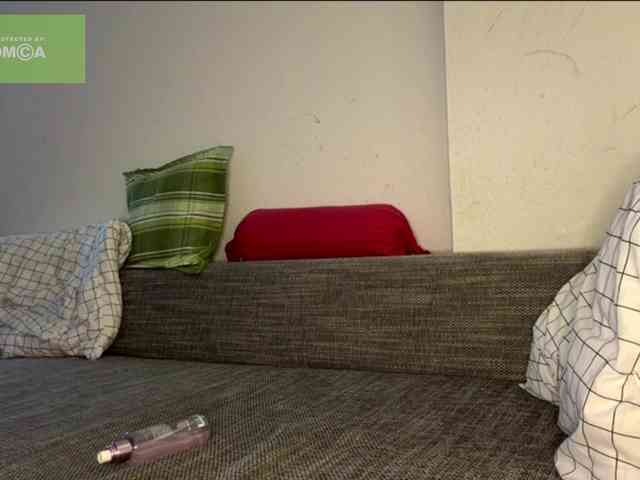 lisasmall webcam