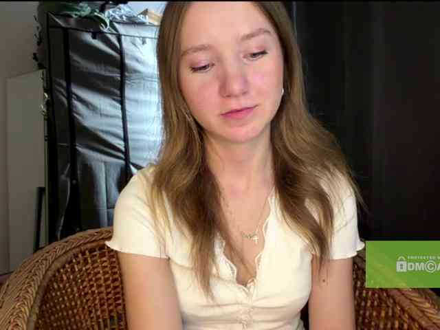 lisasmall webcam