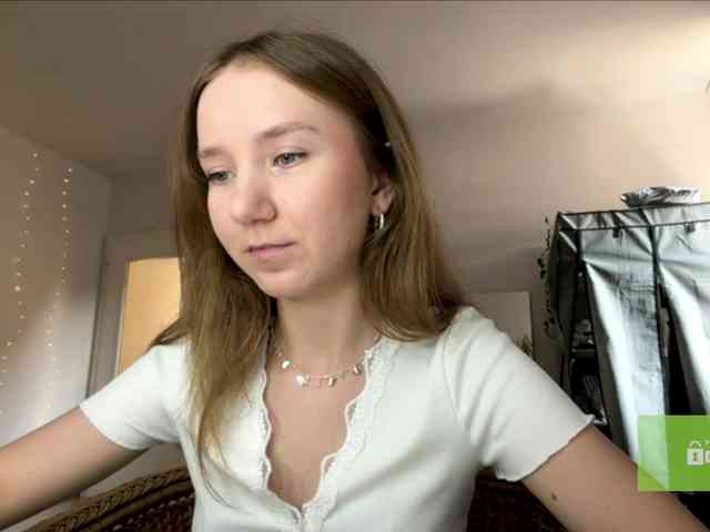 lisasmall webcam