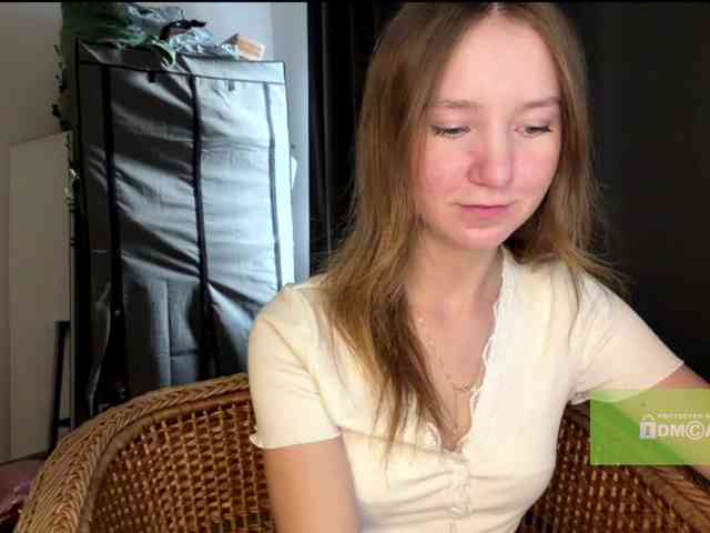 lisasmall webcam