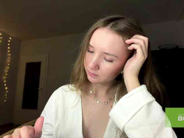 lisasmall webcam