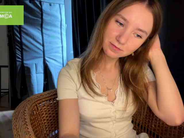lisasmall webcam