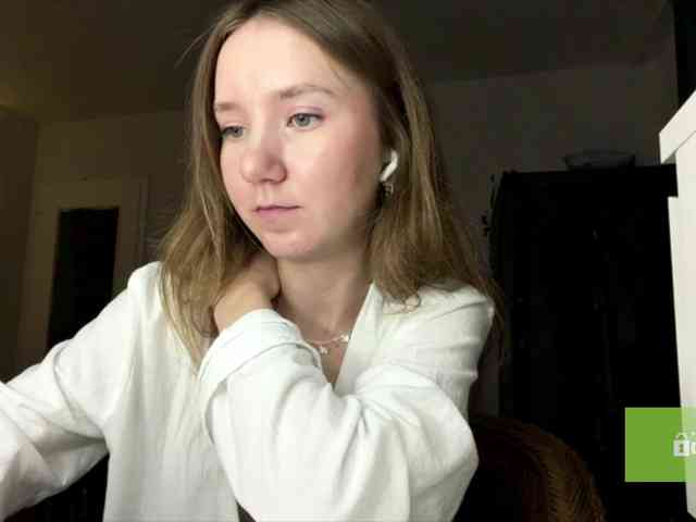 lisasmall webcam