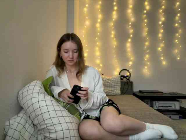 lisasmall webcam