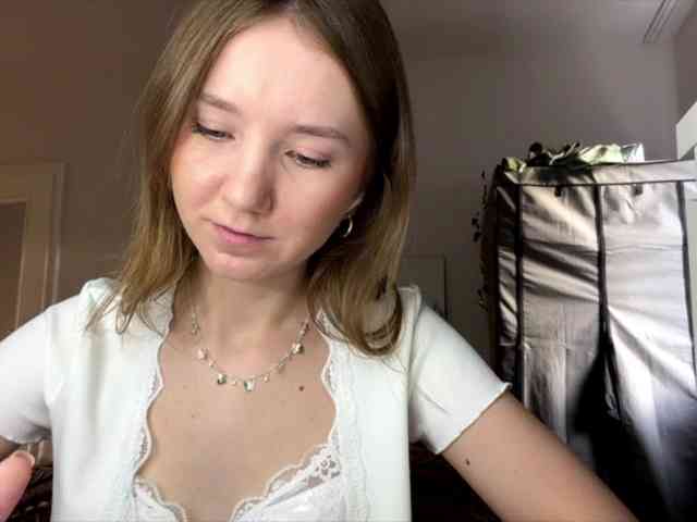 lisasmall webcam
