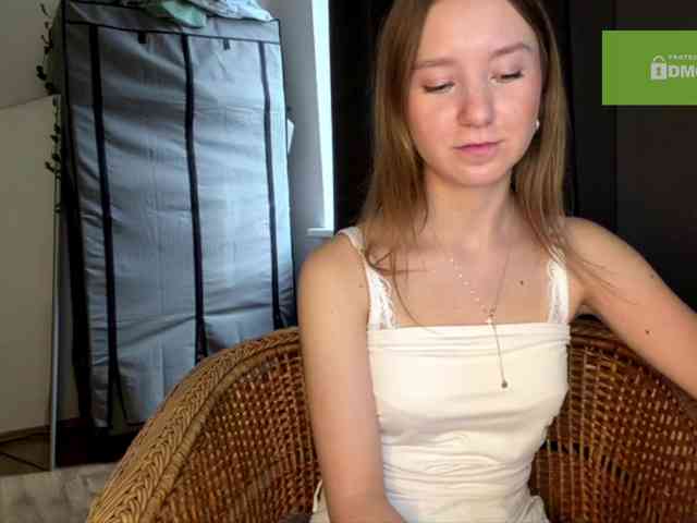 lisasmall webcam