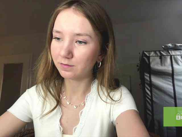 lisasmall webcam