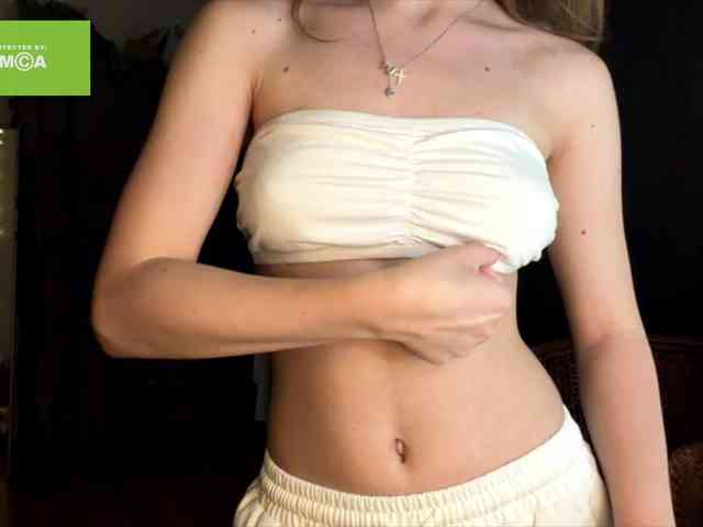 lisasmall webcam
