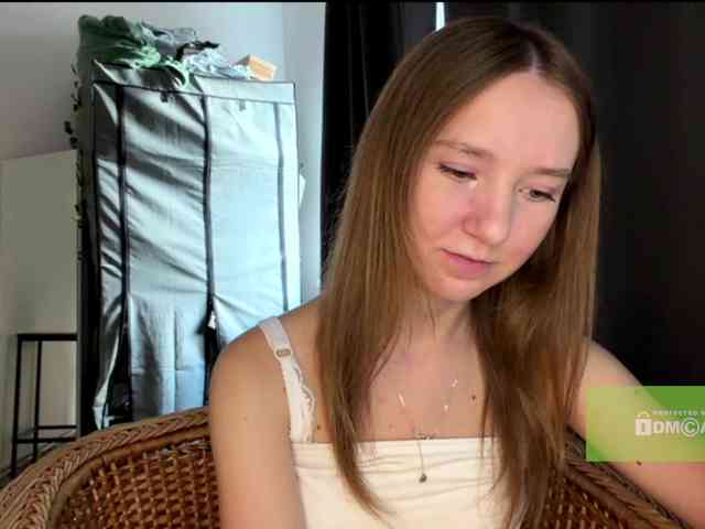 lisasmall webcam