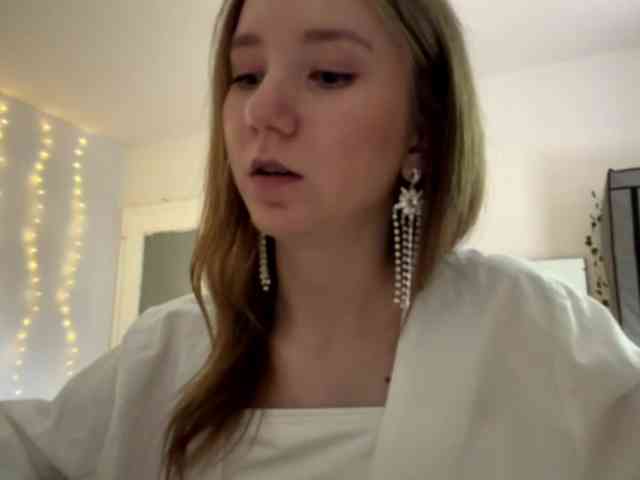 lisasmall webcam