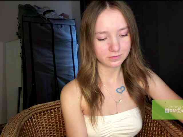 lisasmall webcam