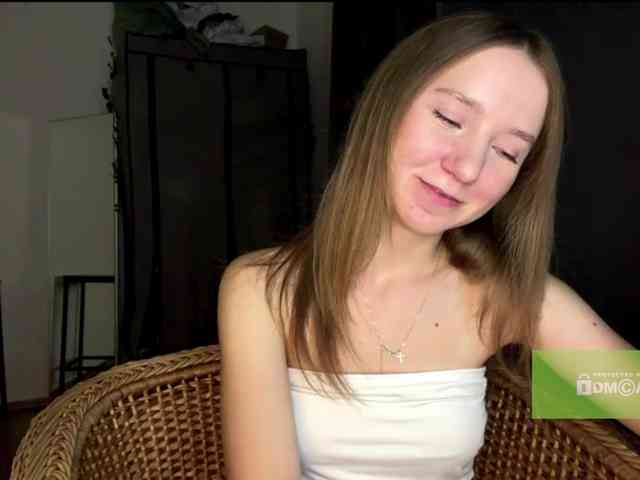 lisasmall's live room