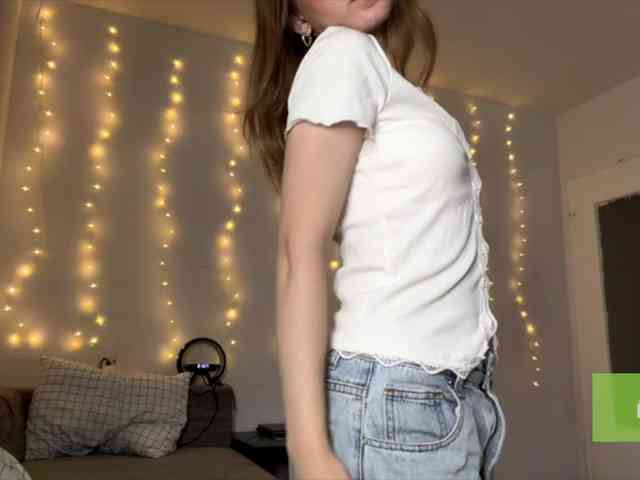 lisasmall webcam